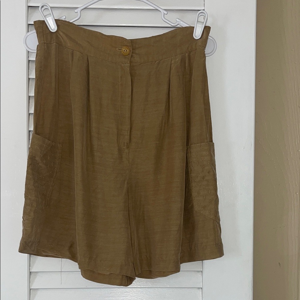 Vintage classic 100% Silk High-Waist Relaxed Shorts in Camel Brown
